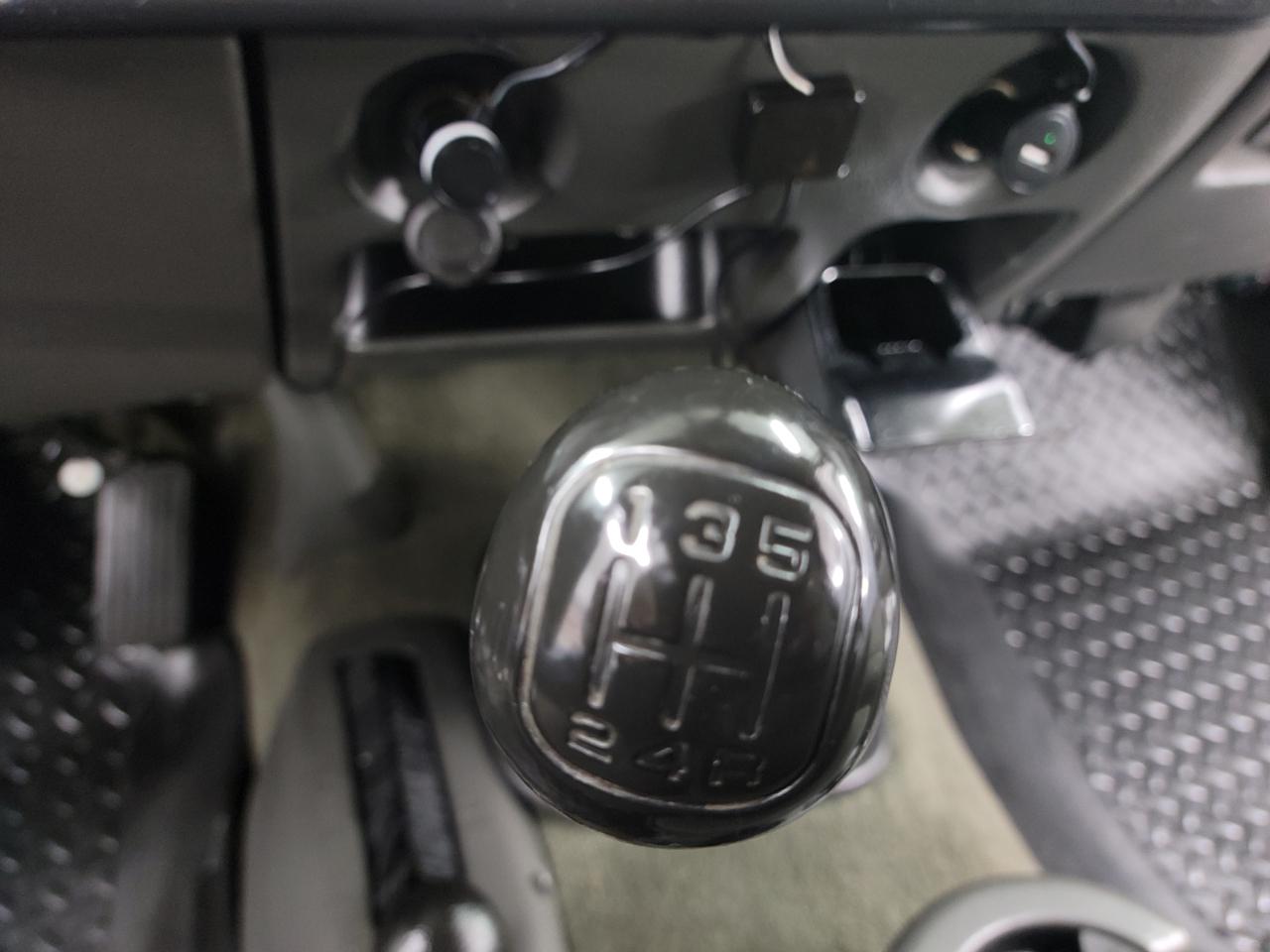 Chevrolet Silverado 1500 Reg Cab 119.0" WB 4WD Work Truck 2004