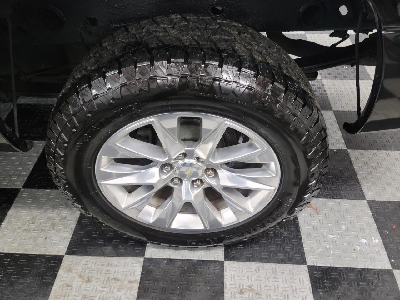 Chevrolet Silverado 1500 Reg Cab 119.0" WB 4WD Work Truck 2004