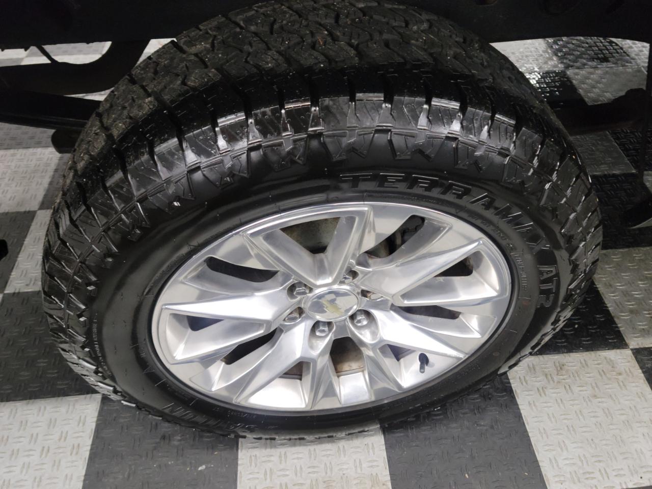 Chevrolet Silverado 1500 Reg Cab 119.0" WB 4WD Work Truck 2004