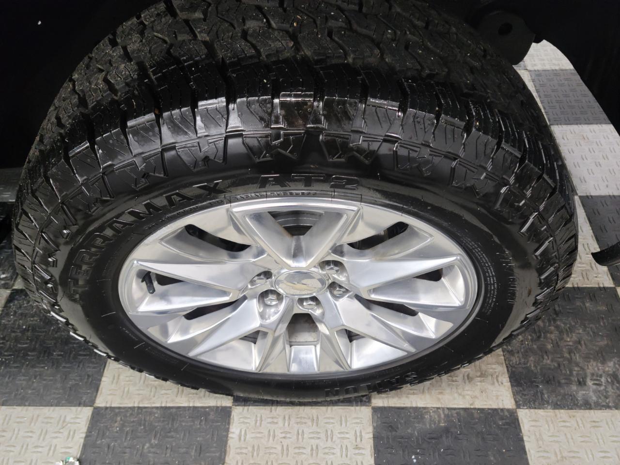 Chevrolet Silverado 1500 Reg Cab 119.0" WB 4WD Work Truck 2004