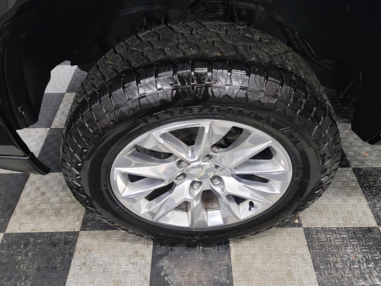 Chevrolet Silverado 1500 Reg Cab 119.0" WB 4WD Work Truck 2004