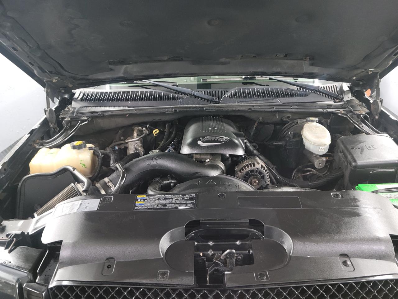 Chevrolet Silverado 1500 Reg Cab 119.0" WB 4WD Work Truck 2004