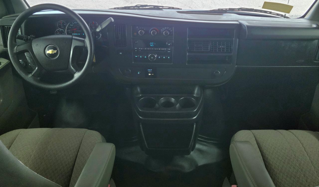 Chevrolet Express Passenger RWD 2500 135" LS 2014