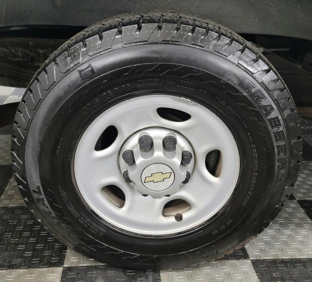 Chevrolet Express Passenger RWD 2500 135" LS 2014