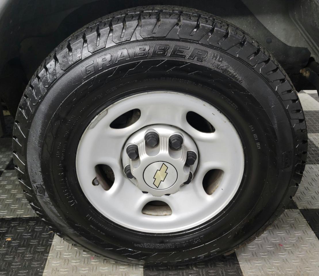 Chevrolet Express Passenger RWD 2500 135" LS 2014