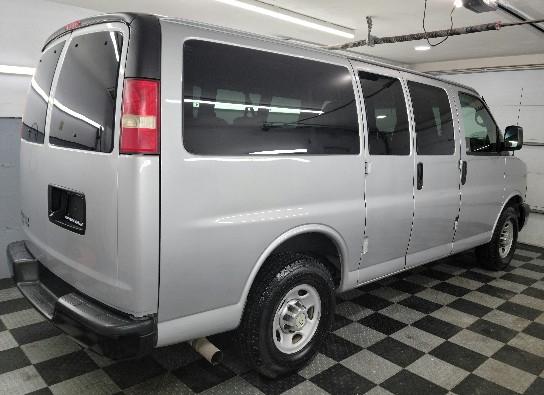 Chevrolet Express Passenger RWD 2500 135" LS 2014