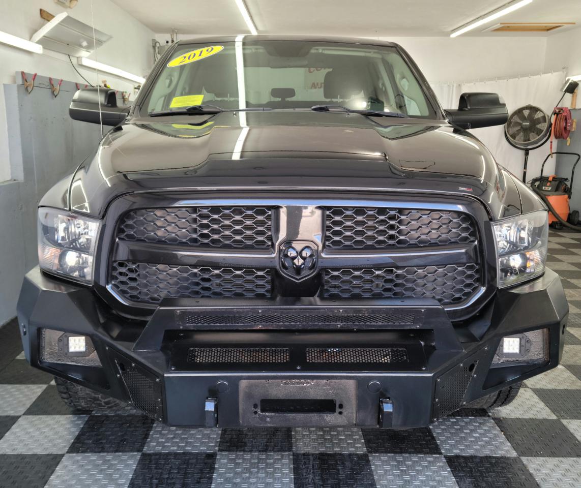 RAM 1500 Classic Express 4x4 Quad Cab 6'4" Box 2019