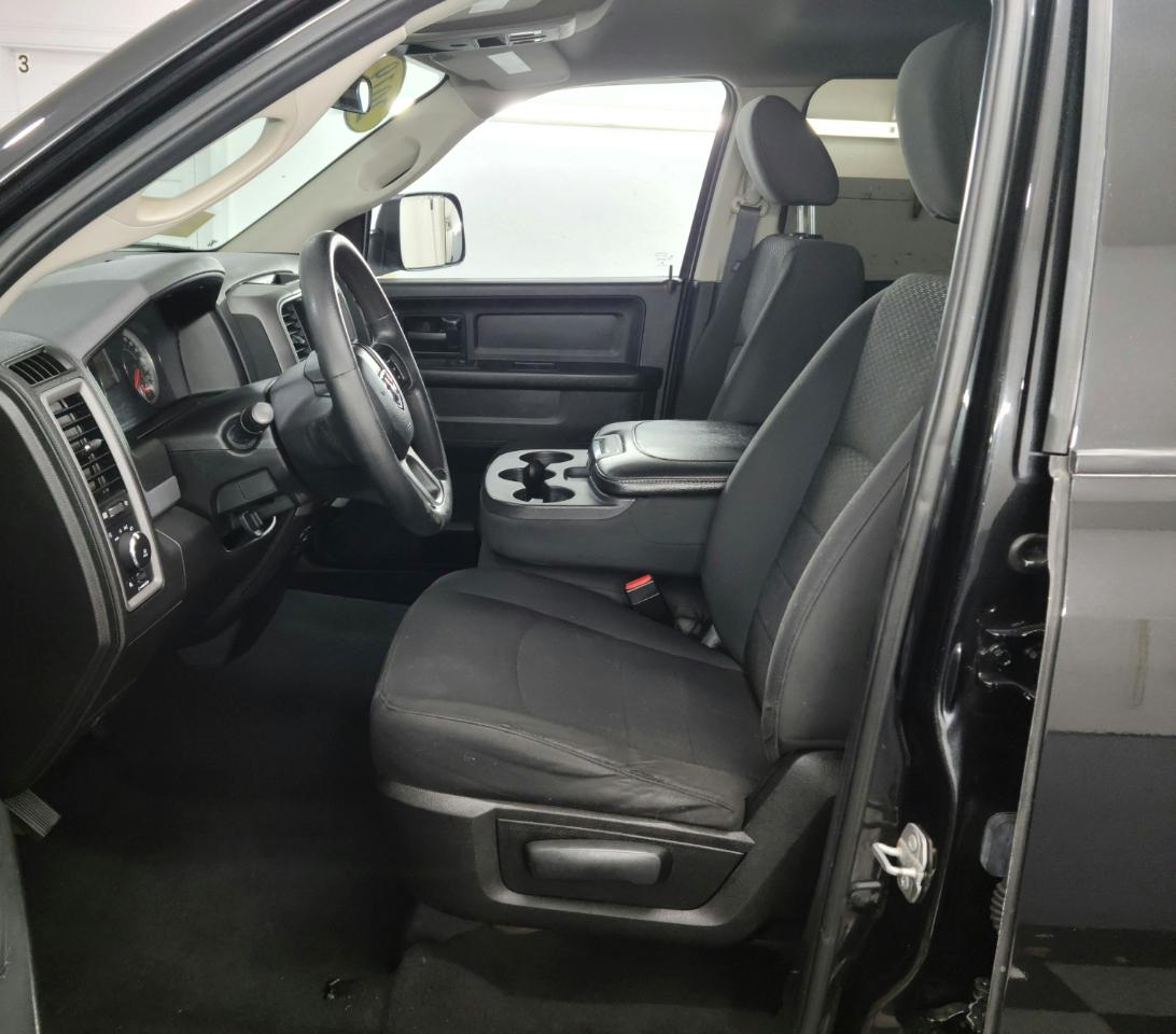 RAM 1500 Classic Express 4x4 Quad Cab 6'4" Box 2019