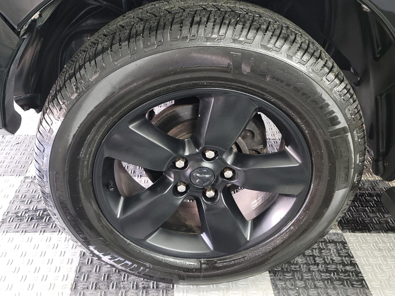 RAM 1500 Classic Express 4x4 Quad Cab 6'4" Box 2019