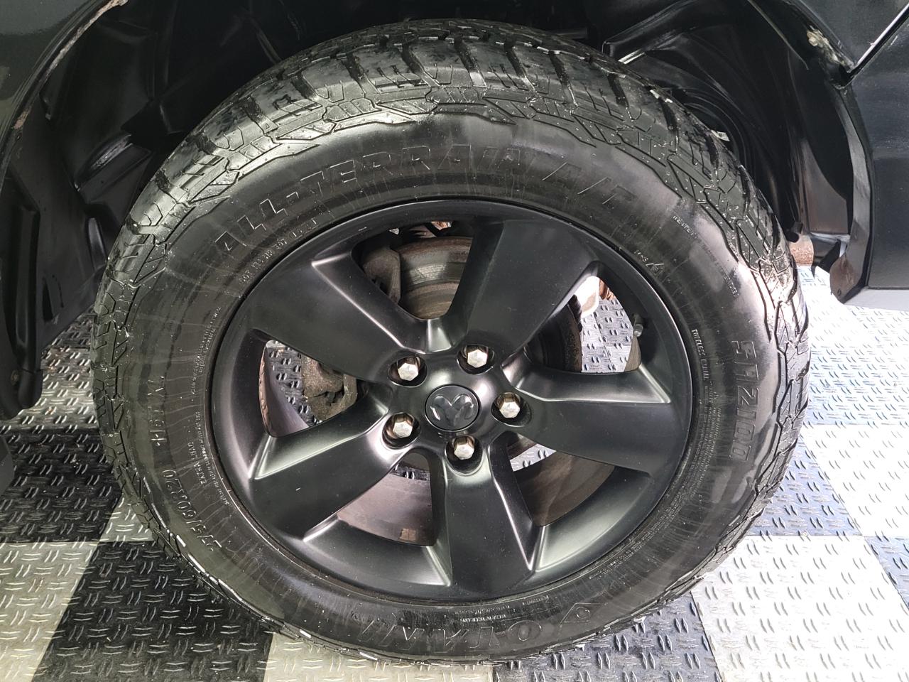 RAM 1500 Classic Express 4x4 Quad Cab 6'4" Box 2019