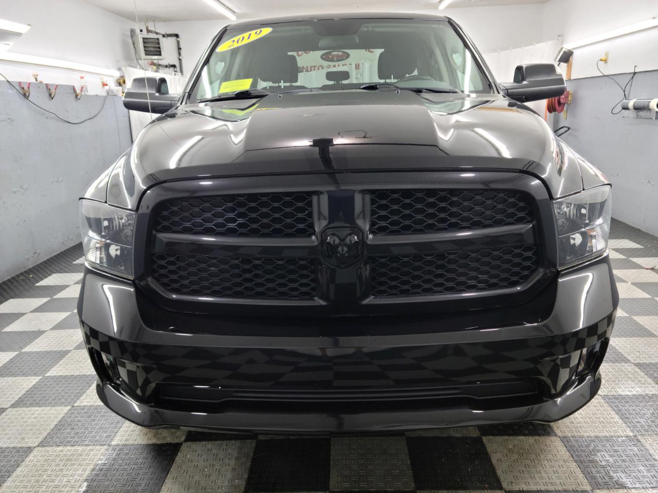 RAM 1500 Classic Express 4x4 Quad Cab 6'4" Box 2019