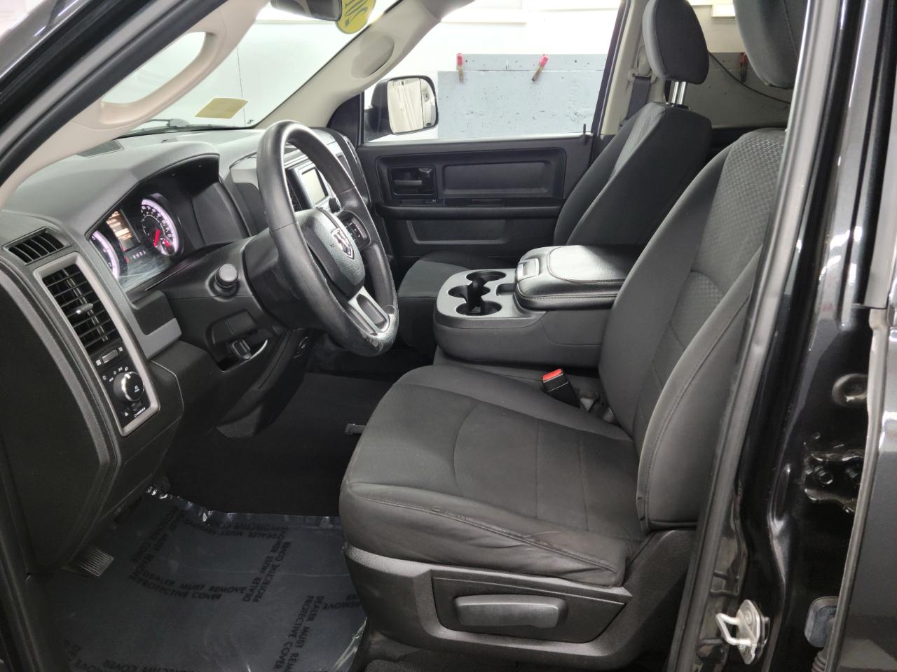 RAM 1500 Classic Express 4x4 Quad Cab 6'4" Box 2019