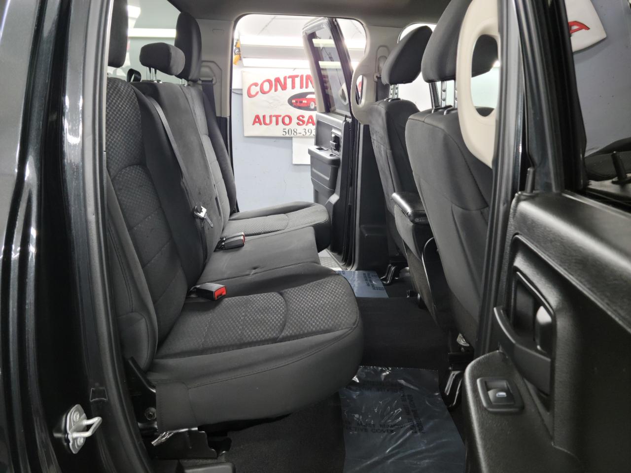 RAM 1500 Classic Express 4x4 Quad Cab 6'4" Box 2019