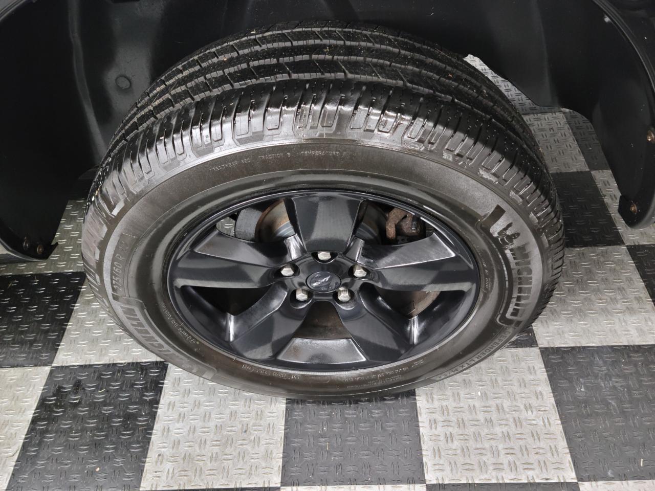 RAM 1500 Classic Express 4x4 Quad Cab 6'4" Box 2019