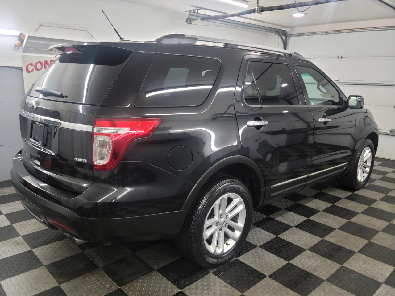 Ford Explorer 4WD 4dr XLT 2015