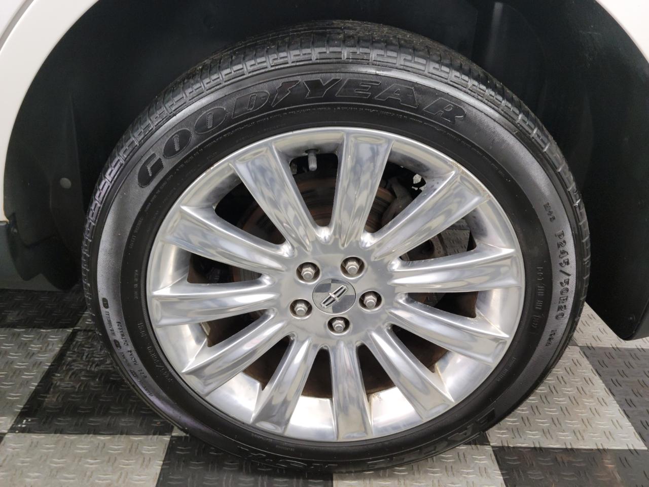 Lincoln MKX AWD 4dr 2013