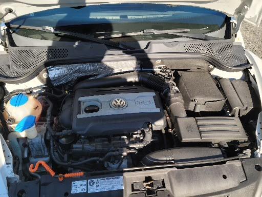 Nissan Versa 5dr HB I4 Auto 1.8 S 2009