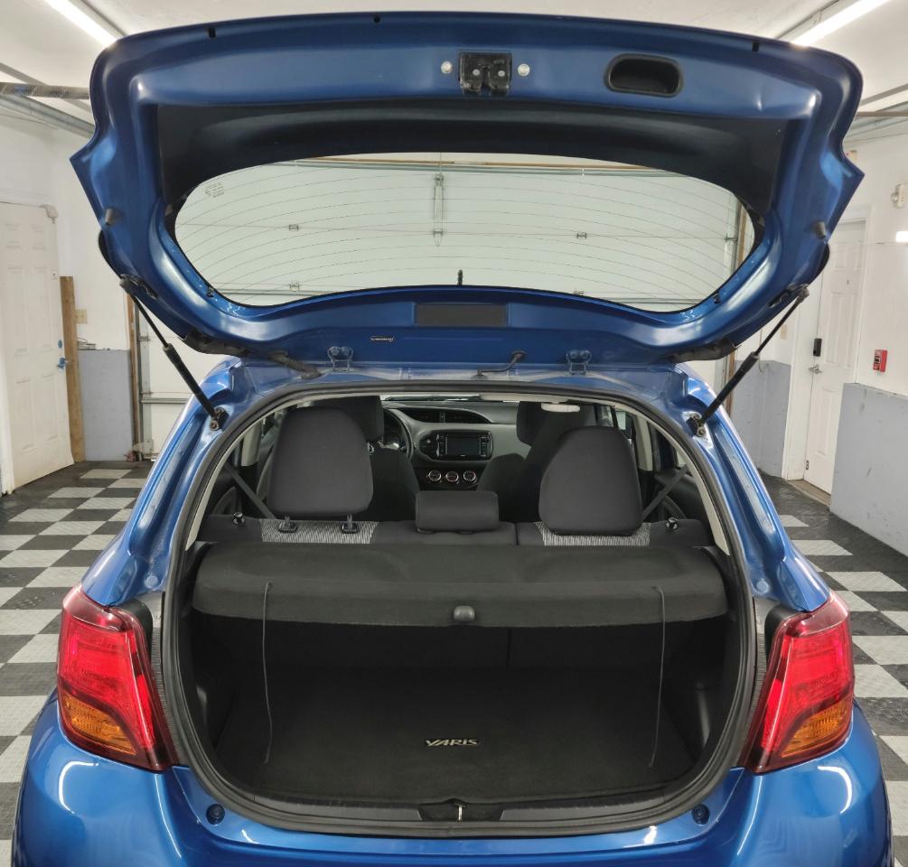 Toyota Yaris 5dr Liftback Man SE (Natl) 2016