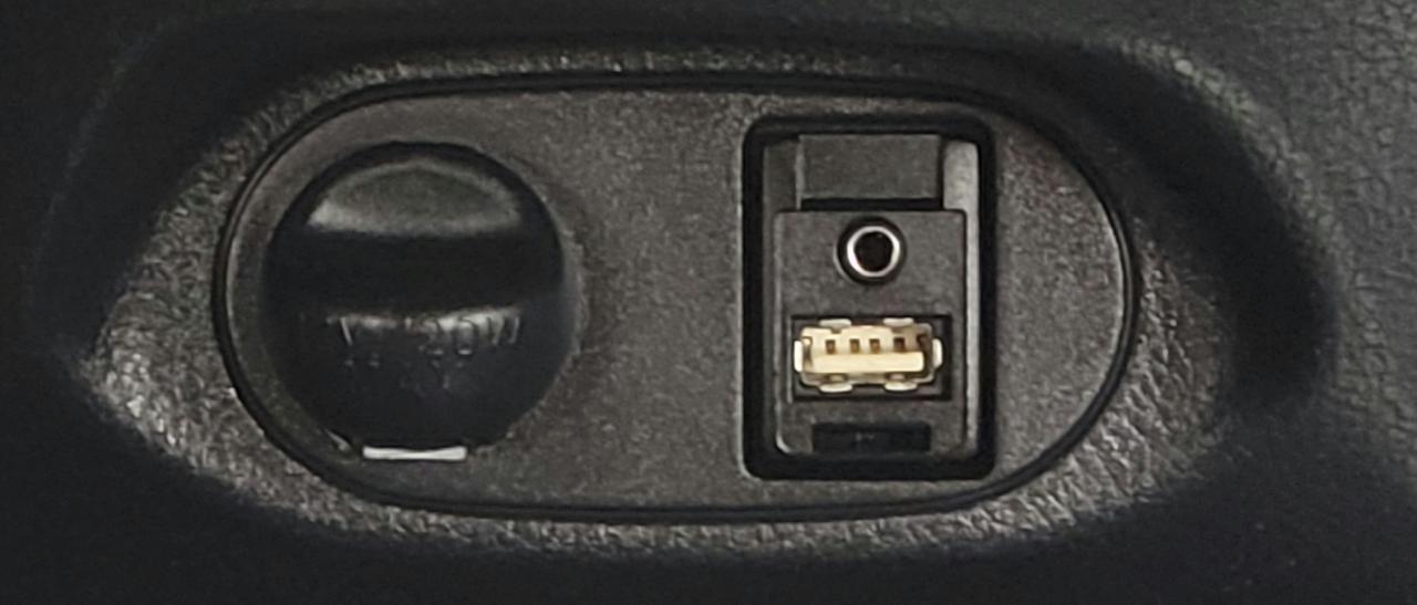 Toyota Yaris 5dr Liftback Man SE (Natl) 2016