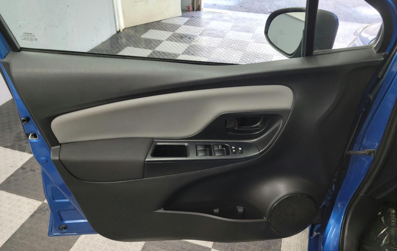 Toyota Yaris 5dr Liftback Man SE (Natl) 2016