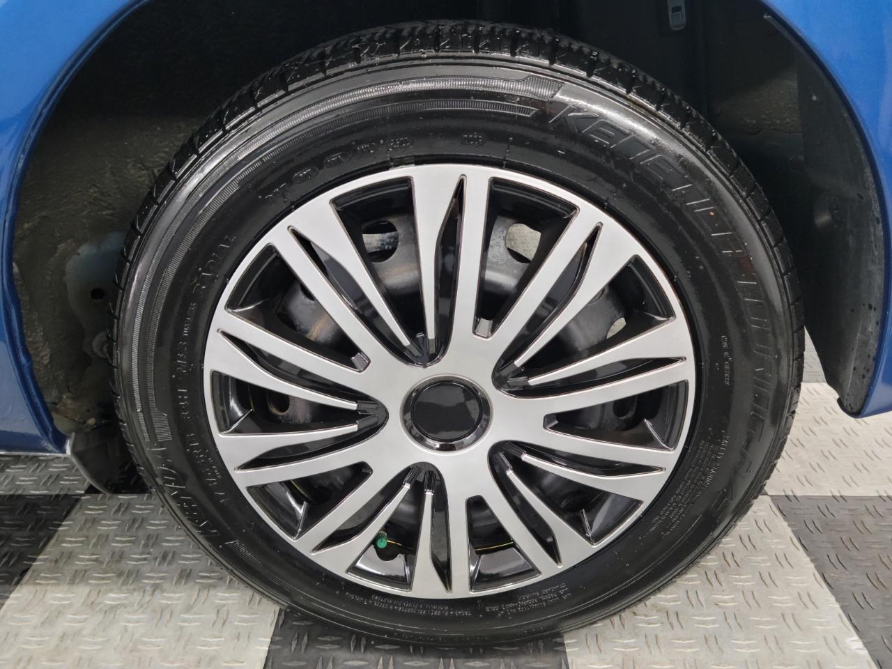 Toyota Yaris 5dr Liftback Man SE (Natl) 2016