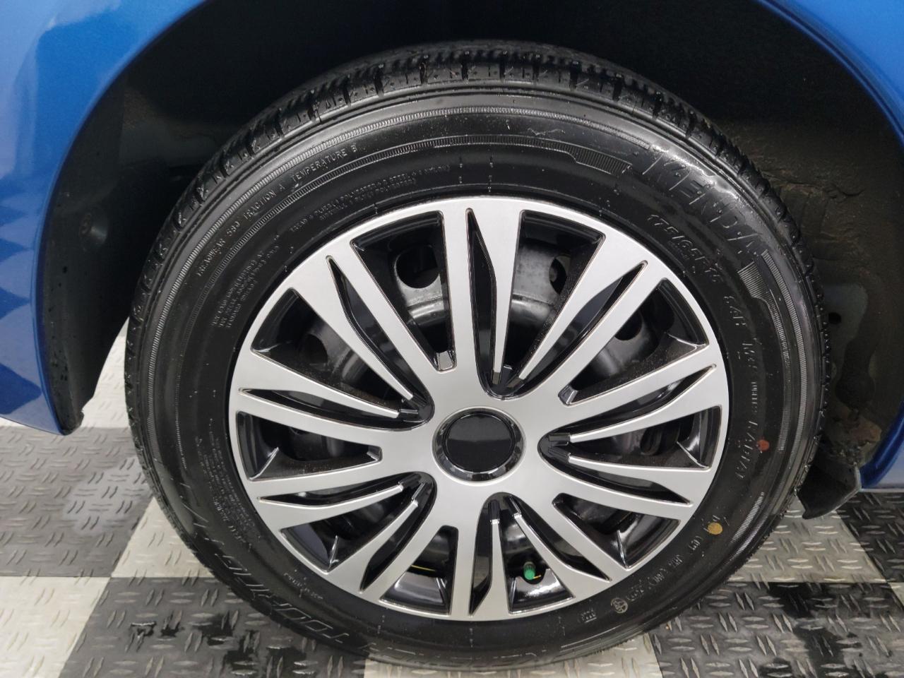 Toyota Yaris 5dr Liftback Man SE (Natl) 2016