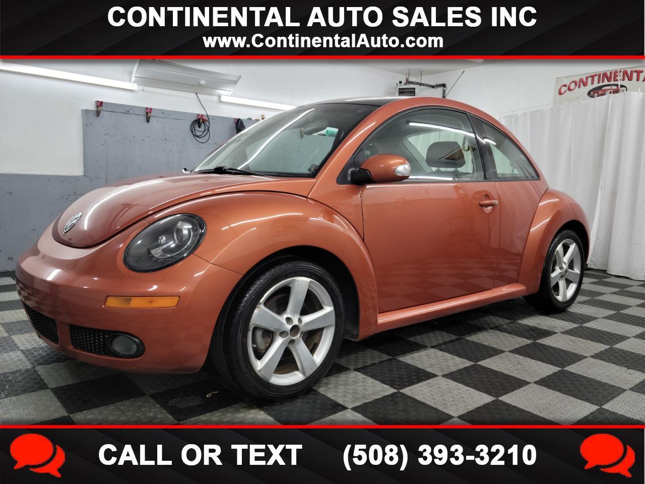 2010 Volkswagen New Beetle Coupe 2dr Red Rock Edition