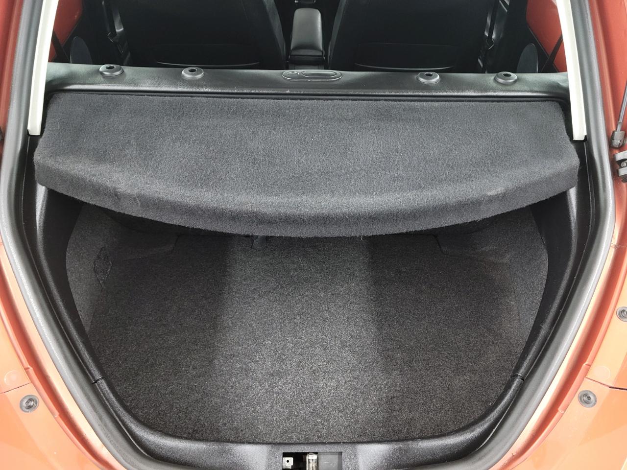 Volkswagen New Beetle Coupe 2dr Red Rock Edition 2010