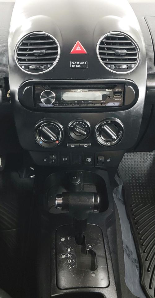 Volkswagen New Beetle Coupe 2dr Red Rock Edition 2010