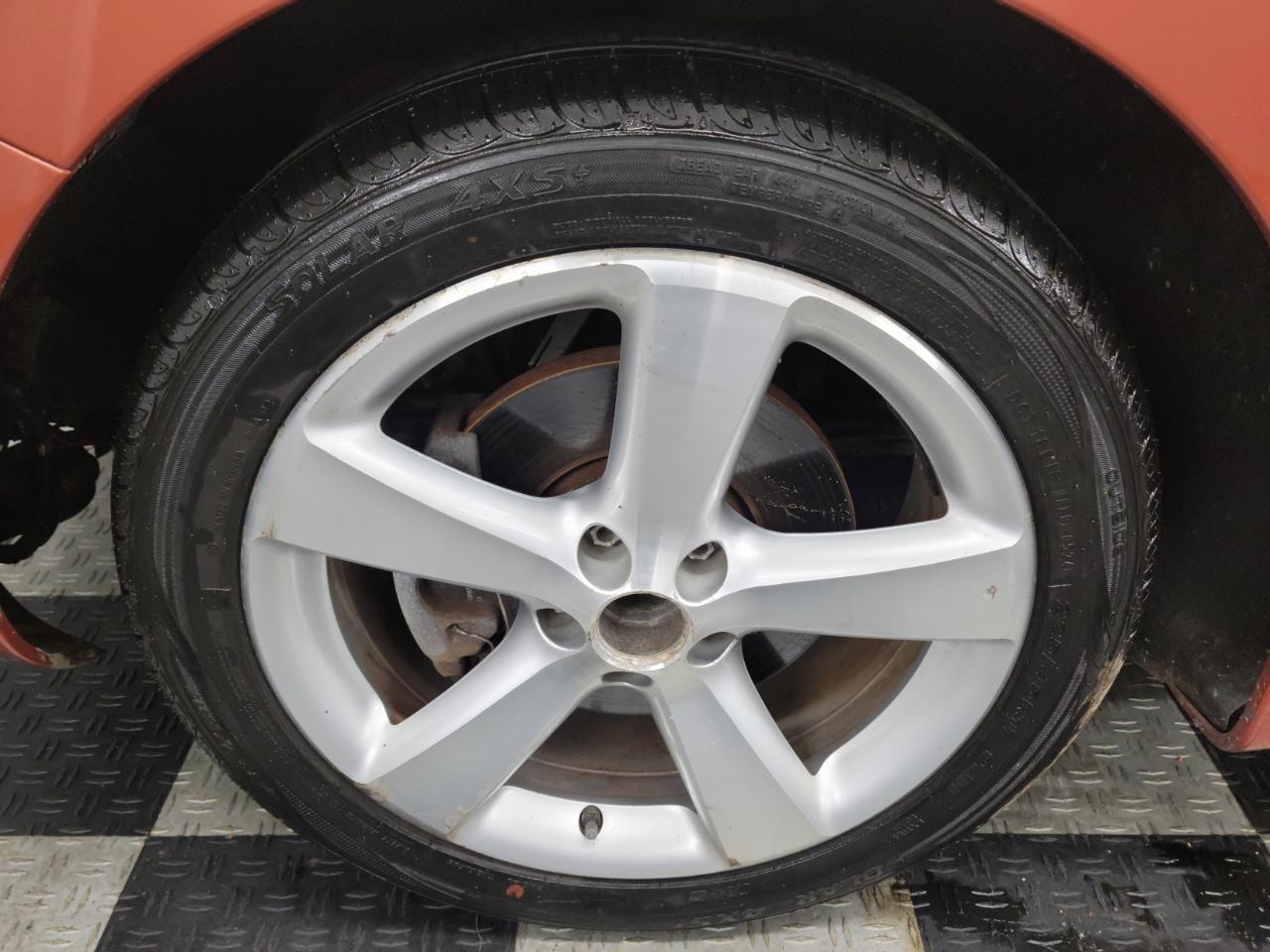 Volkswagen New Beetle Coupe 2dr Red Rock Edition 2010