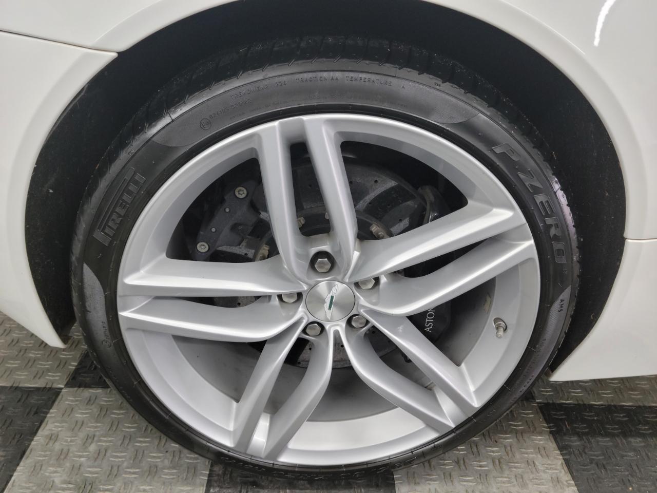 Aston Martin DB9 2dr Volante Auto 2014