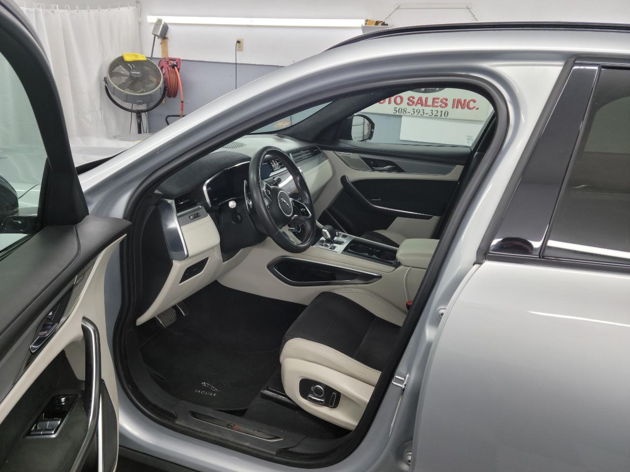 Jaguar F-Pace SVR AWD 2021