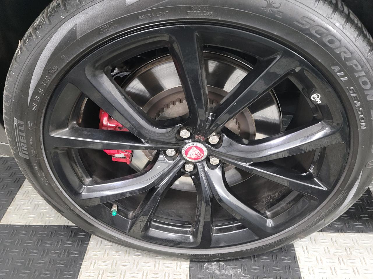 Jaguar F-Pace SVR AWD 2021