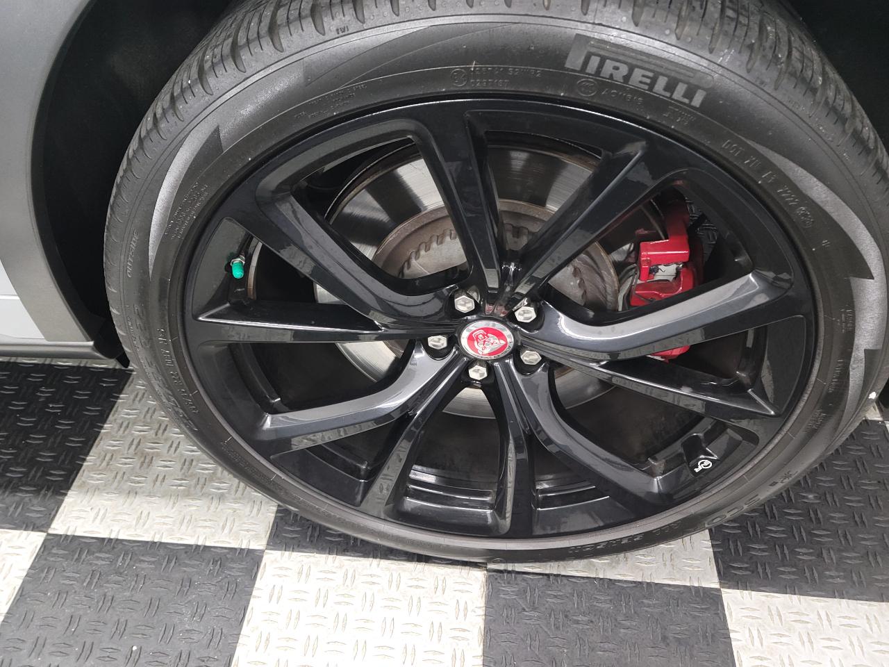 Jaguar F-Pace SVR AWD 2021