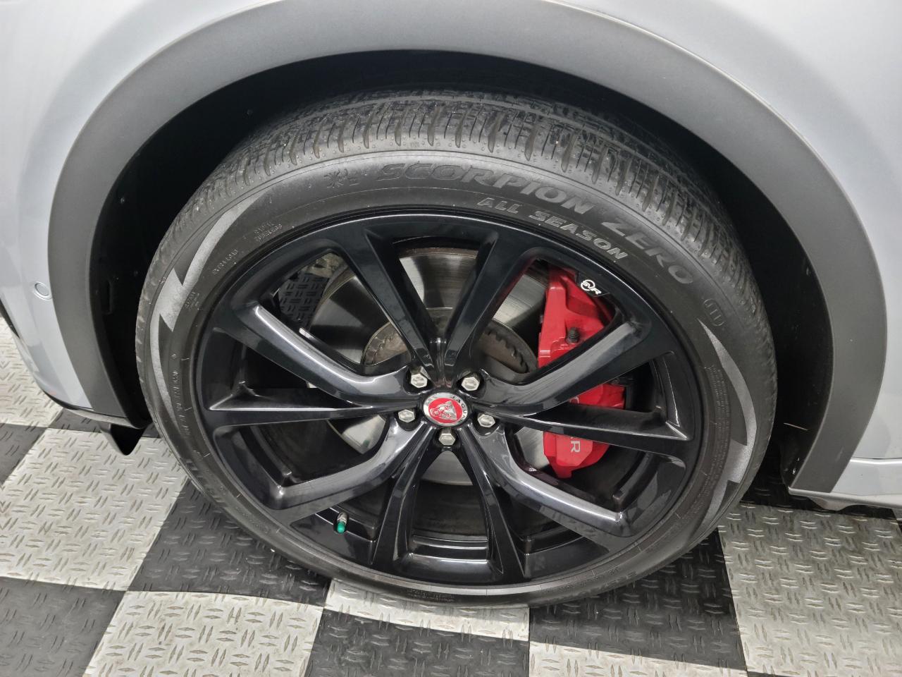 Jaguar F-Pace SVR AWD 2021