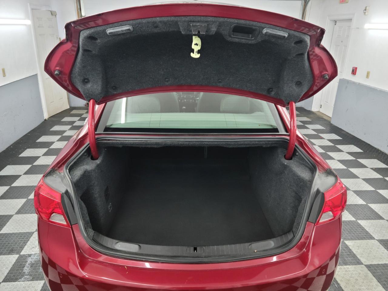 Chevrolet Impala 4dr Sdn LT w/1LT 2015