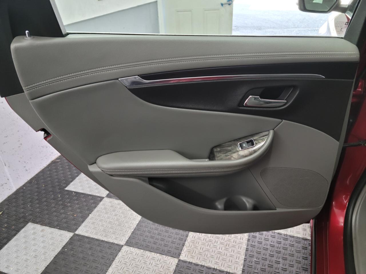 Chevrolet Impala 4dr Sdn LT w/1LT 2015