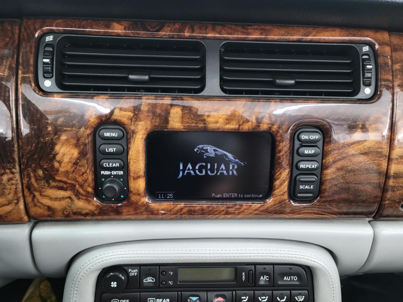 Jaguar XK8 2dr Conv XKR 2005