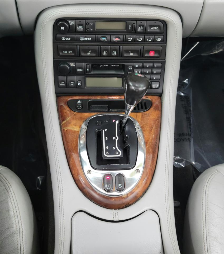 Jaguar XK8 2dr Conv XKR 2005