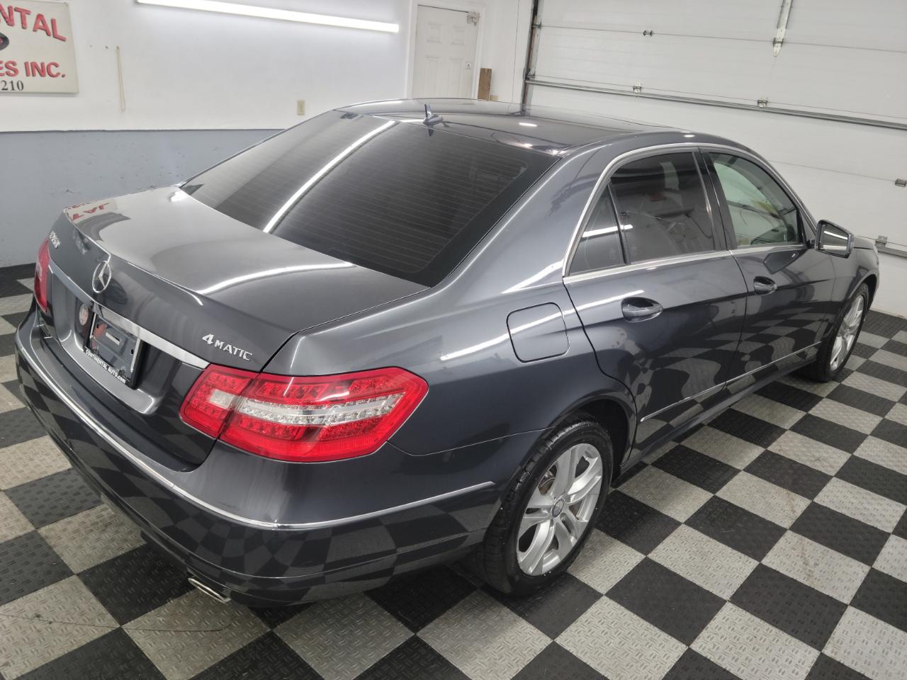 Mercedes-Benz E-Class 4dr Sdn E 350 Sport 4MATIC 2010