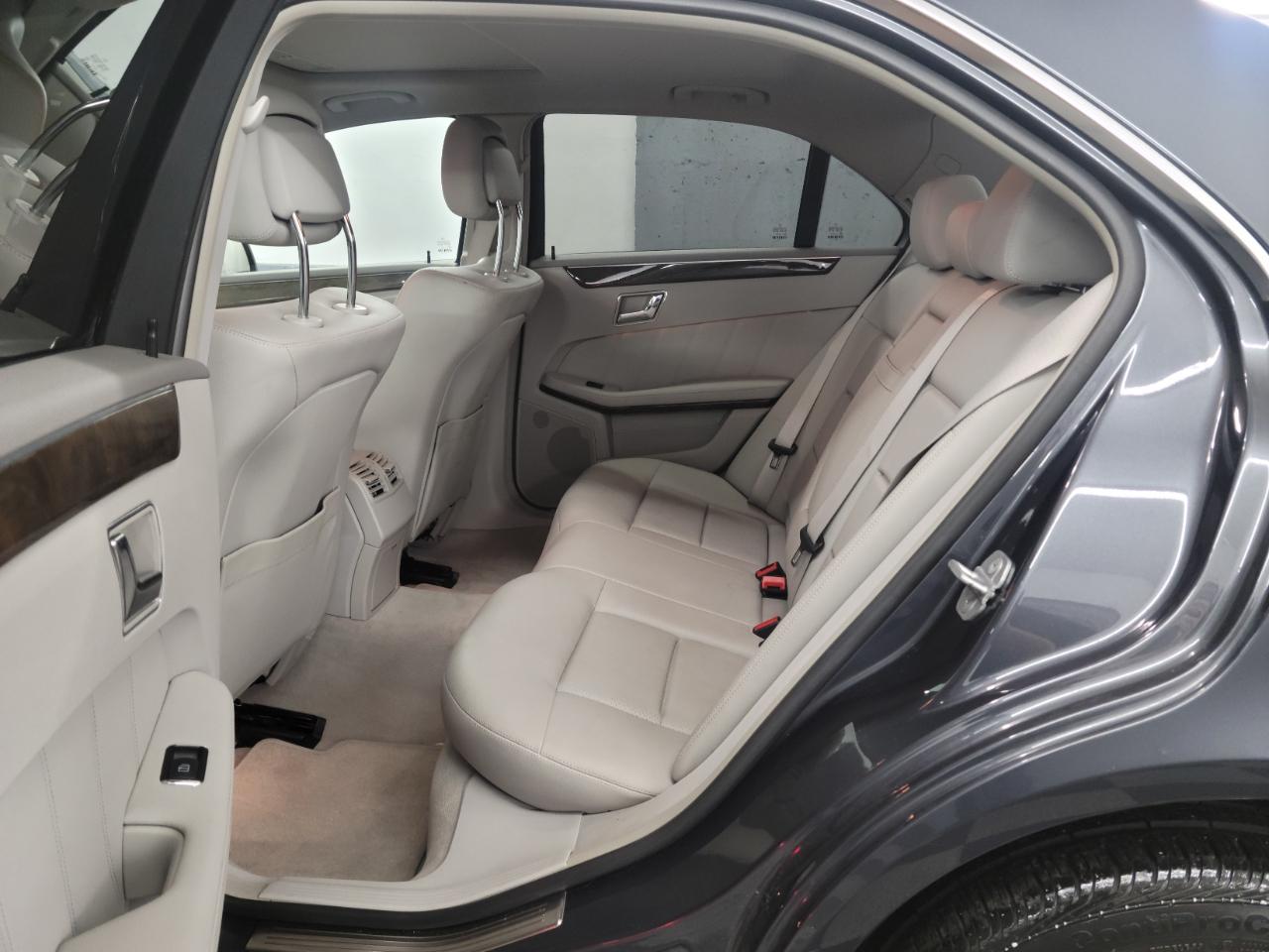 Mercedes-Benz E-Class 4dr Sdn E 350 Sport 4MATIC 2010
