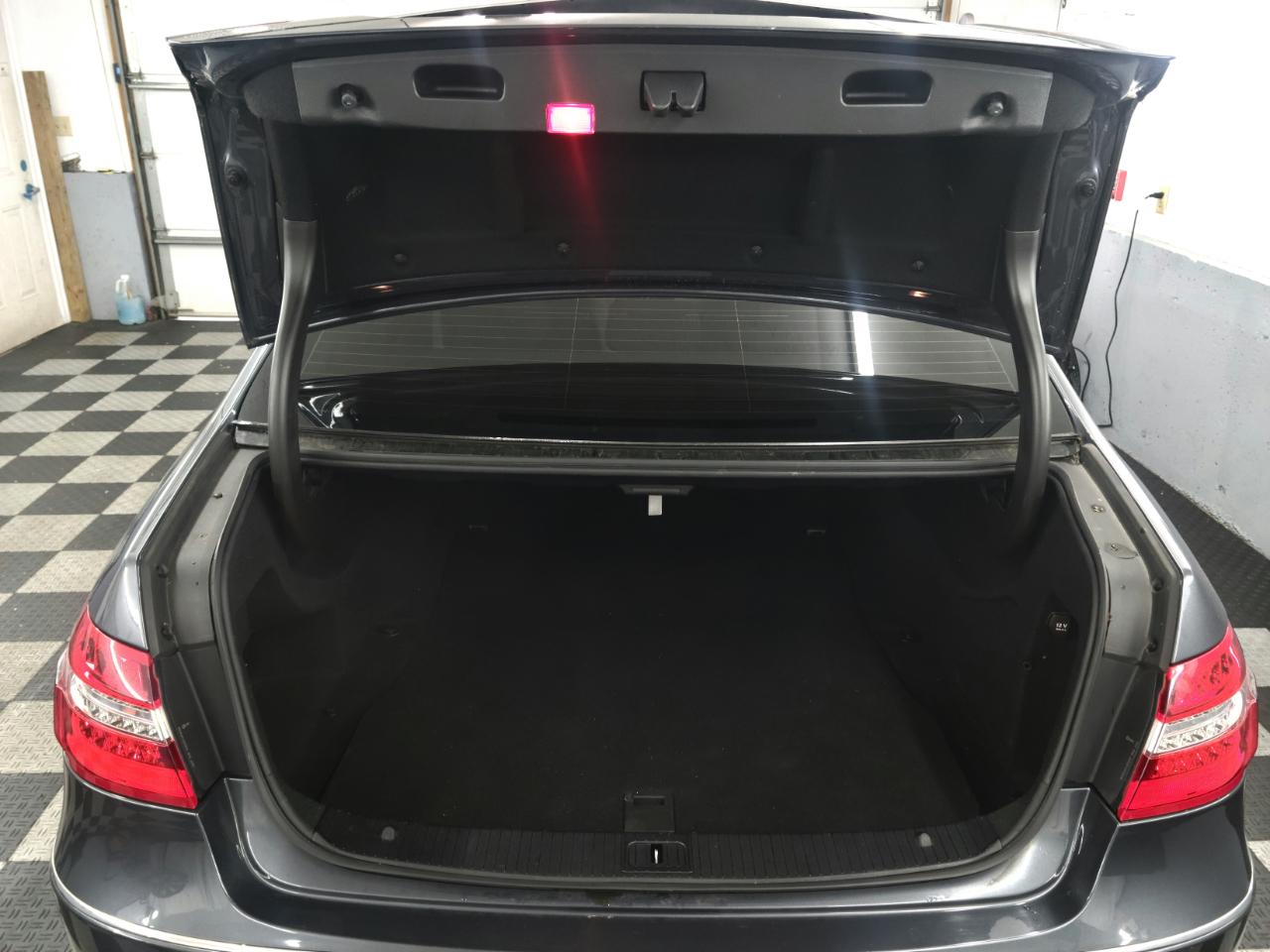 Mercedes-Benz E-Class 4dr Sdn E 350 Sport 4MATIC 2010