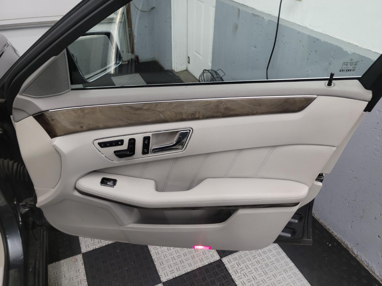Mercedes-Benz E-Class 4dr Sdn E 350 Sport 4MATIC 2010