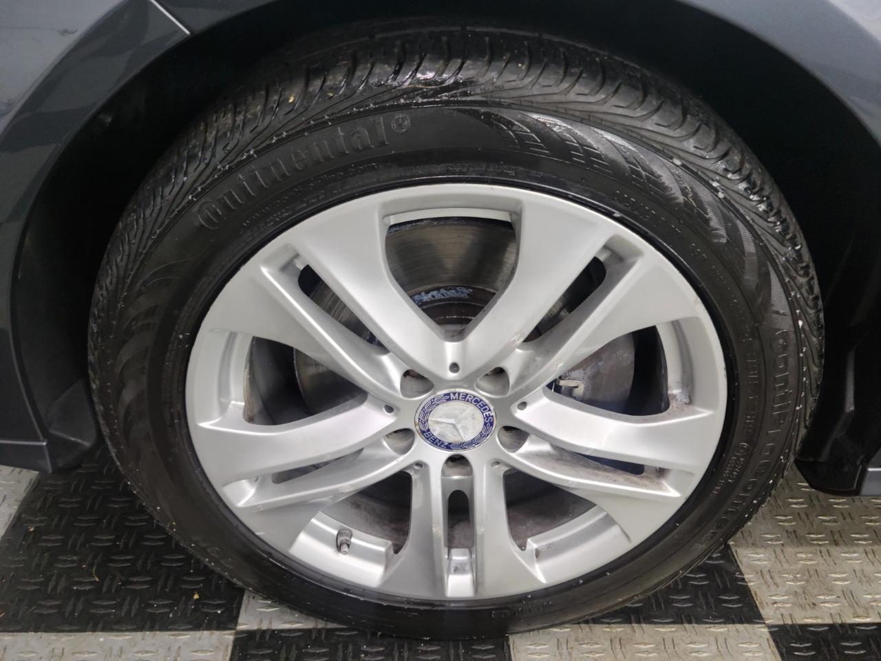 Mercedes-Benz E-Class 4dr Sdn E 350 Sport 4MATIC 2010