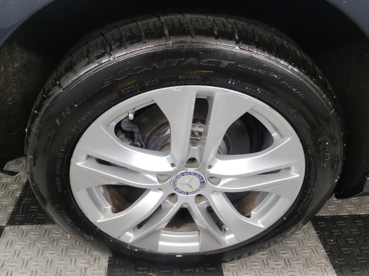 Mercedes-Benz E-Class 4dr Sdn E 350 Sport 4MATIC 2010