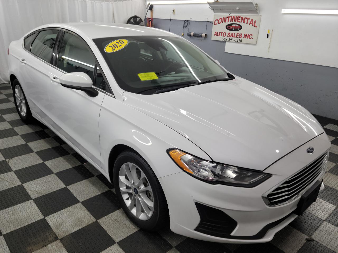 Ford Fusion SE FWD 2020