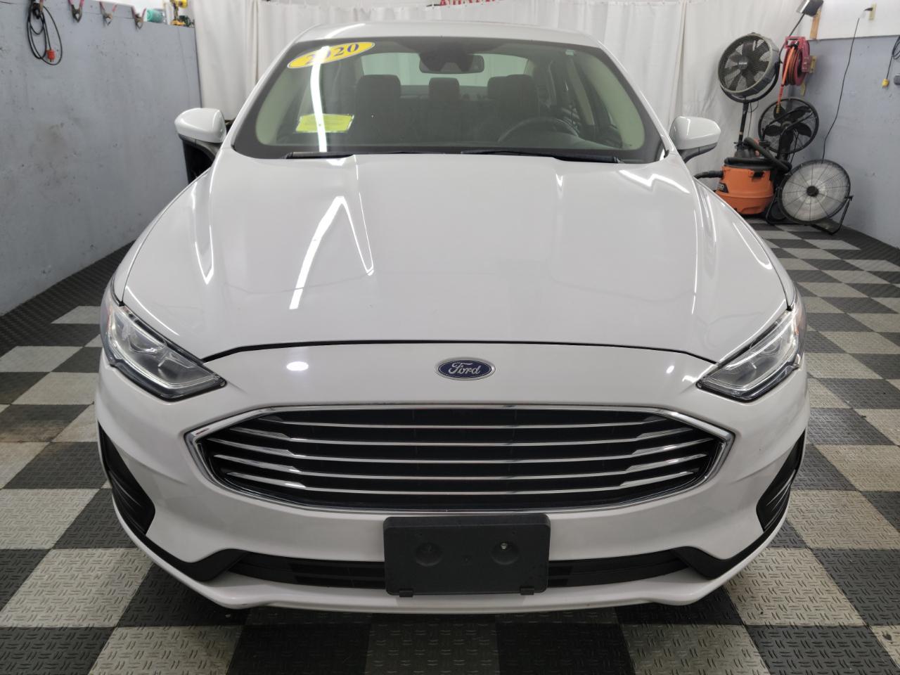 Ford Fusion SE FWD 2020