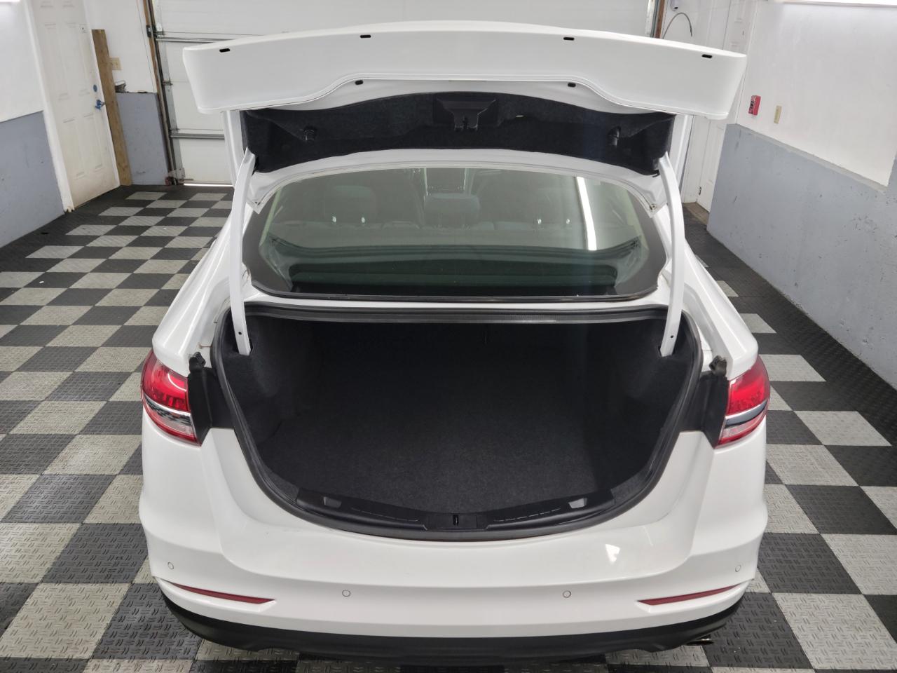 Ford Fusion SE FWD 2020