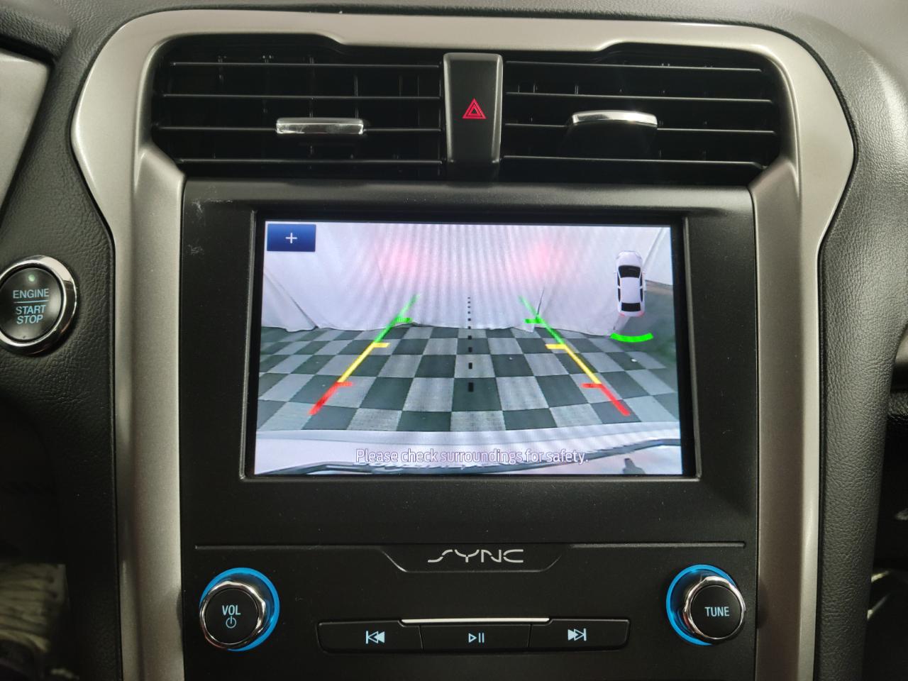 Ford Fusion SE FWD 2020