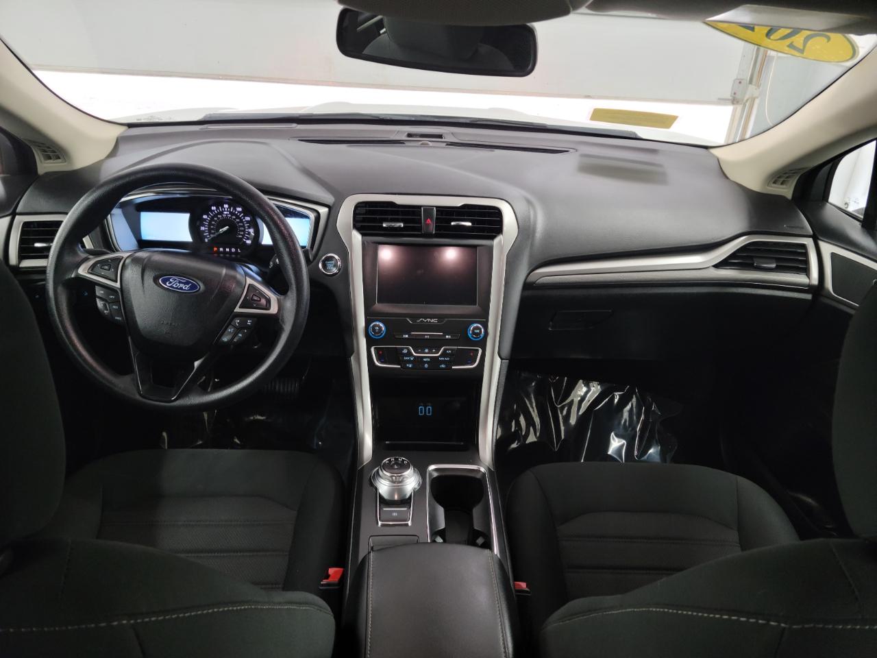 Ford Fusion SE FWD 2020